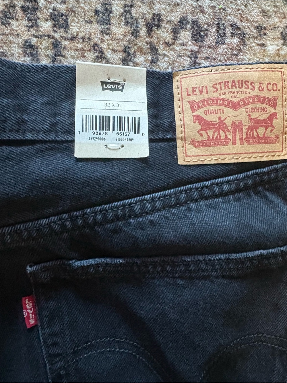 Levi’s NWT Women’s ‘94 Baggy Wide Leg Black Jeans Size 32x31 - Picture 8 of 8
